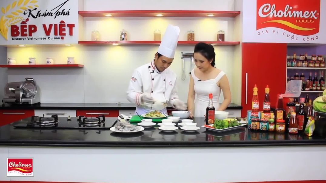 ⁣Cách làm Gỏi Xoài Khô Cá Sặc ngon và dễ làm với Chef Bình - How to make Vietnamese Green Mango Salad